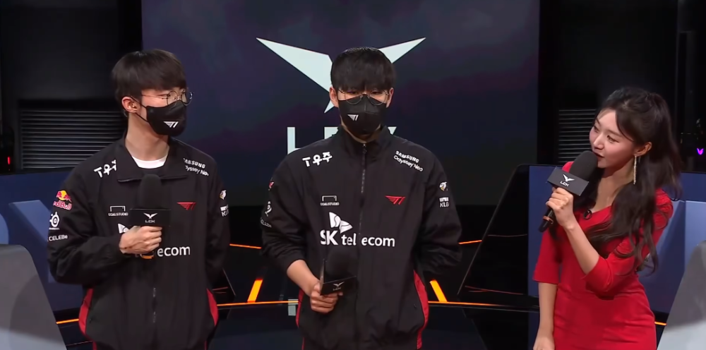 队员们都展 队员们都展