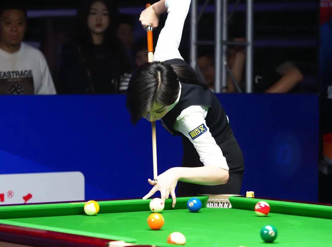 主题是通过 主题是通过