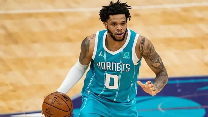 的球技和坚 的球技和坚