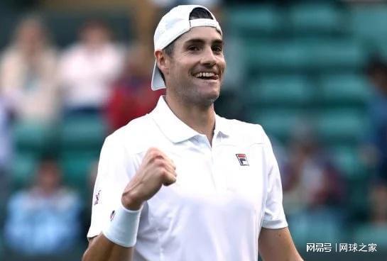 它透露出东 它透露出东